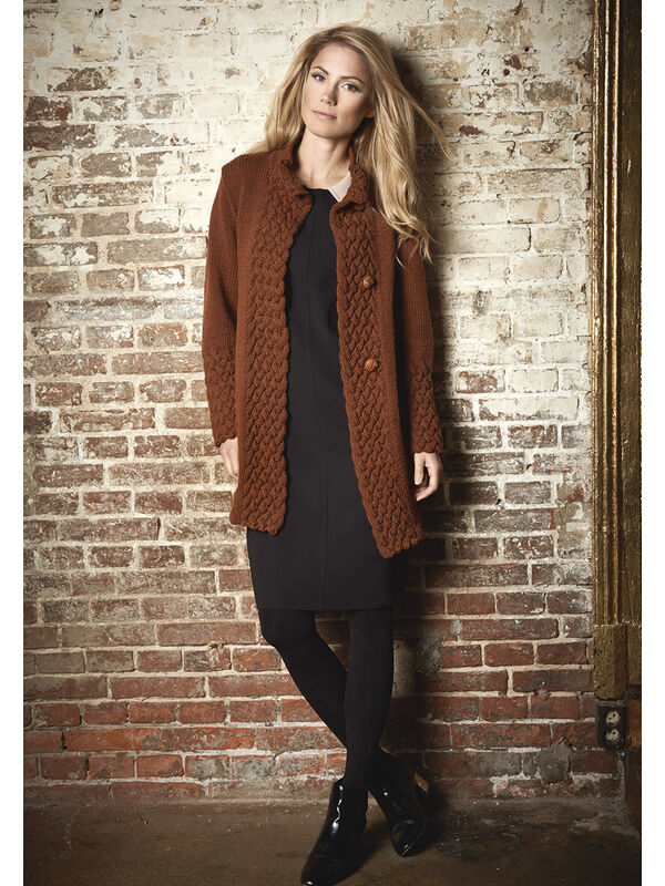 Lana Grossa MANTEAU COURT AVEC UNE LARGE BORDURE TORSADÉE Bingo