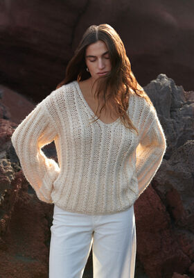 PULL EN MOTIF TORSADÉ Setasuri & Ecopuno de Lana Grossa