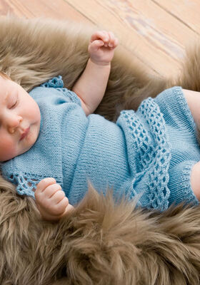 ROBE ET PANTALON Cool Wool Baby de Lana Grossa