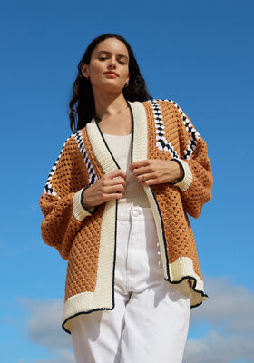 GILET AVEC DES MOTIFS CARRÉS EN MOTIF DE BRIDES AJOURÉES Soft Cotton de Lana Grossa