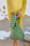 Lana Grossa SAC A BOUTEILLE EN MOTIF A CARREAUX EN BRIDES RELIEF Promessa Hauteur