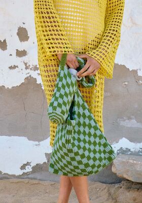 SAC A BOUTEILLE EN MOTIF A CARREAUX EN BRIDES RELIEF Promessa Hauteur de Lana Grossa