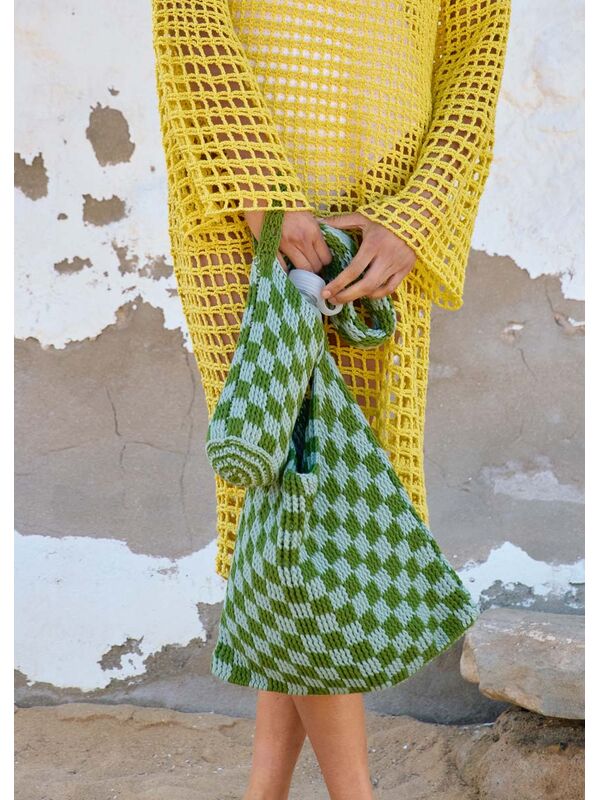 Lana Grossa SAC A BOUTEILLE EN MOTIF A CARREAUX EN BRIDES RELIEF Promessa Hauteur