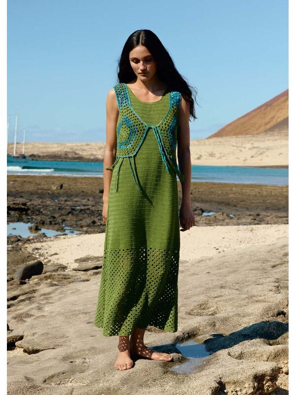 Lana Grossa ROBE EN BRIDES ET MOTIF A DAMIER Solo Lino