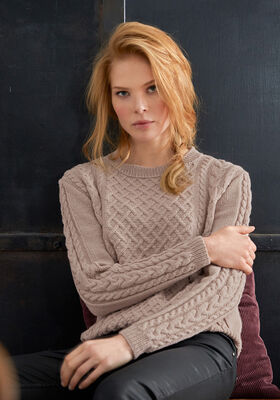 PULL EN MOTIF TORSADÉ Cool Wool de Lana Grossa