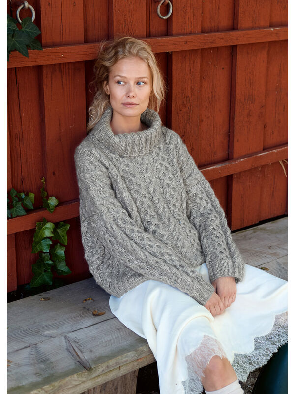 Lana Grossa PULL À TORSADES AVEC COL ROULÉ Natural Alpaca Pelo & Natural Superkid Tweed