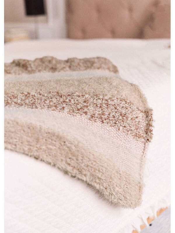 Lana Grossa COUVERTURE AUX MOTIFS ET MATIÈRES VARIÉS Alta Moda Alpaca, Pelliccia, Basta & Orsetto Moulinè