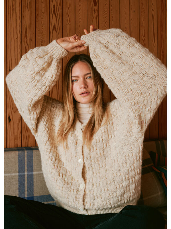 Lana Grossa CARDIGAN EN MOTIF QUADRILATÈRE Natural Alpaca Pelo