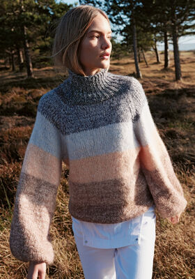 PULL RAGLAN À LARGES RAYURES Ecopuno & Setasuri de Lana Grossa