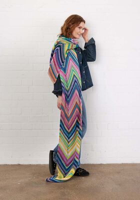 ÉCHARPE EN MOTIF CHEVRON Farfalla de Lana Grossa