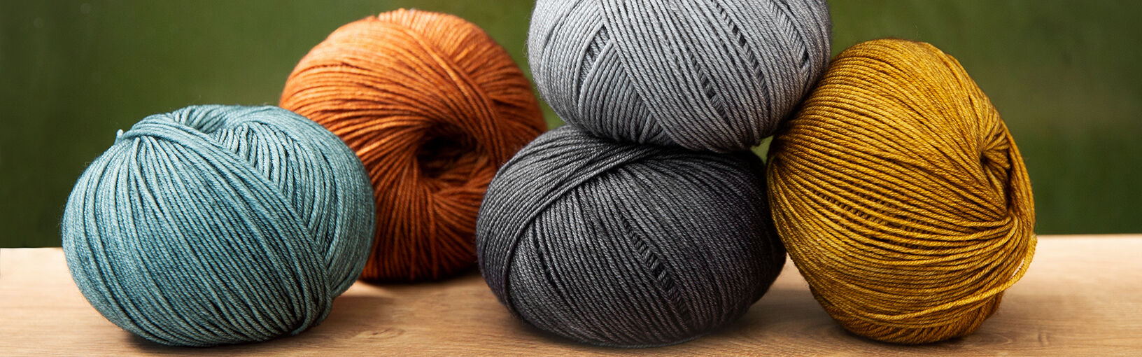 KITS DE TRICOT DE HAUTE QUALITÉ & AUX DESIGNS CRÉATIFS Acheter des kits de tricot chez FILATI