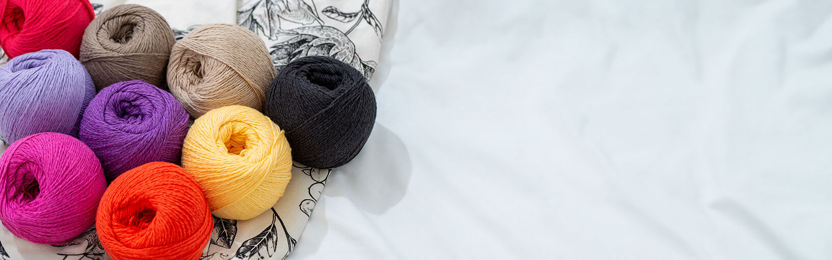 HAUTE QUALITÉ ET MOTIF TRICOT CRÉATIF Paquets de modèles<br>Best-seller Automne/|Hiver