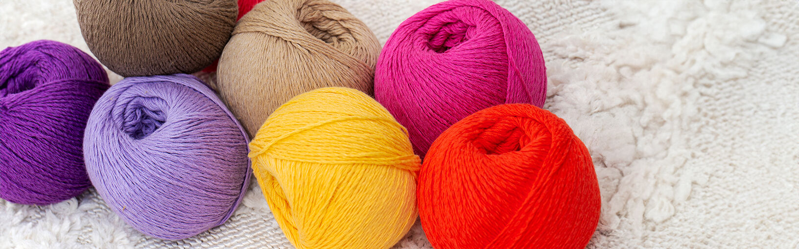 KITS DE TRICOT DE HAUTE QUALITÉ & AUX DESIGNS CRÉATIFS Acheter des kits de tricot chez FILATI