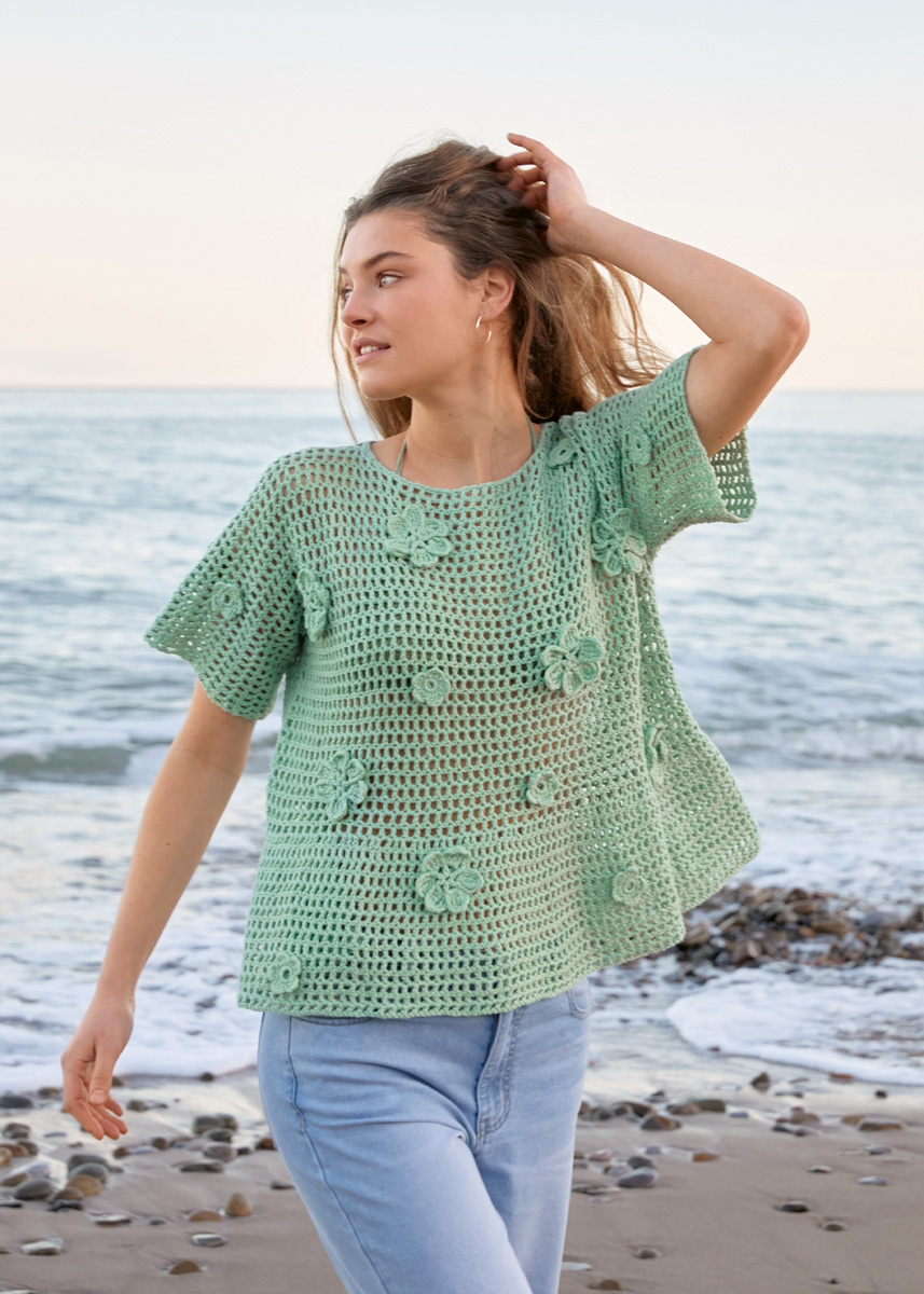 PULL MOTIF FILET AVEC FLEURS Cotonella de Lana Grossa