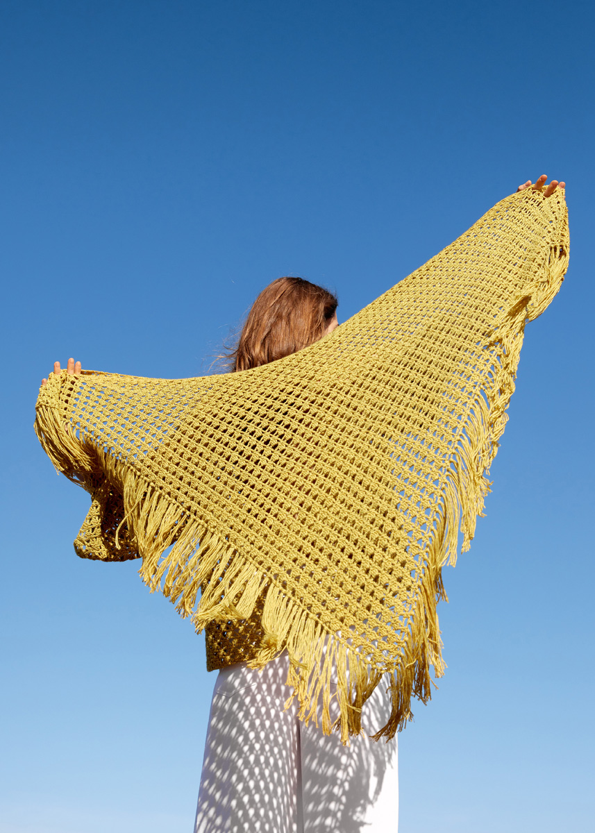 CHÂLE MOTIF AJOURÉ EN BRIDES Diversa de Lana Grossa