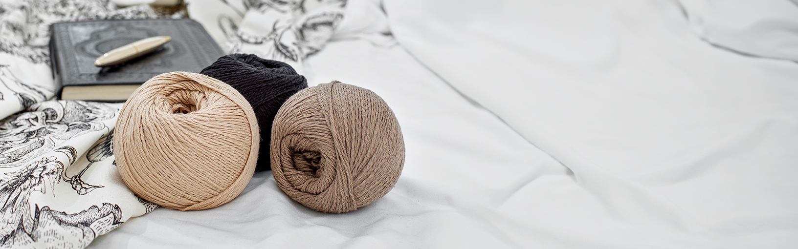HAUTE QUALITÉ ET MOTIF TRICOT CRÉATIF Paquets de modèles<br>FEMMES | Pantalons & Jupes