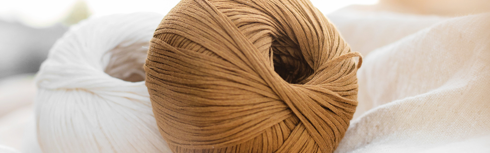HAUTE QUALITÉ ET MOTIF TRICOT CRÉATIF Paquets de modèles<br>FEMMES